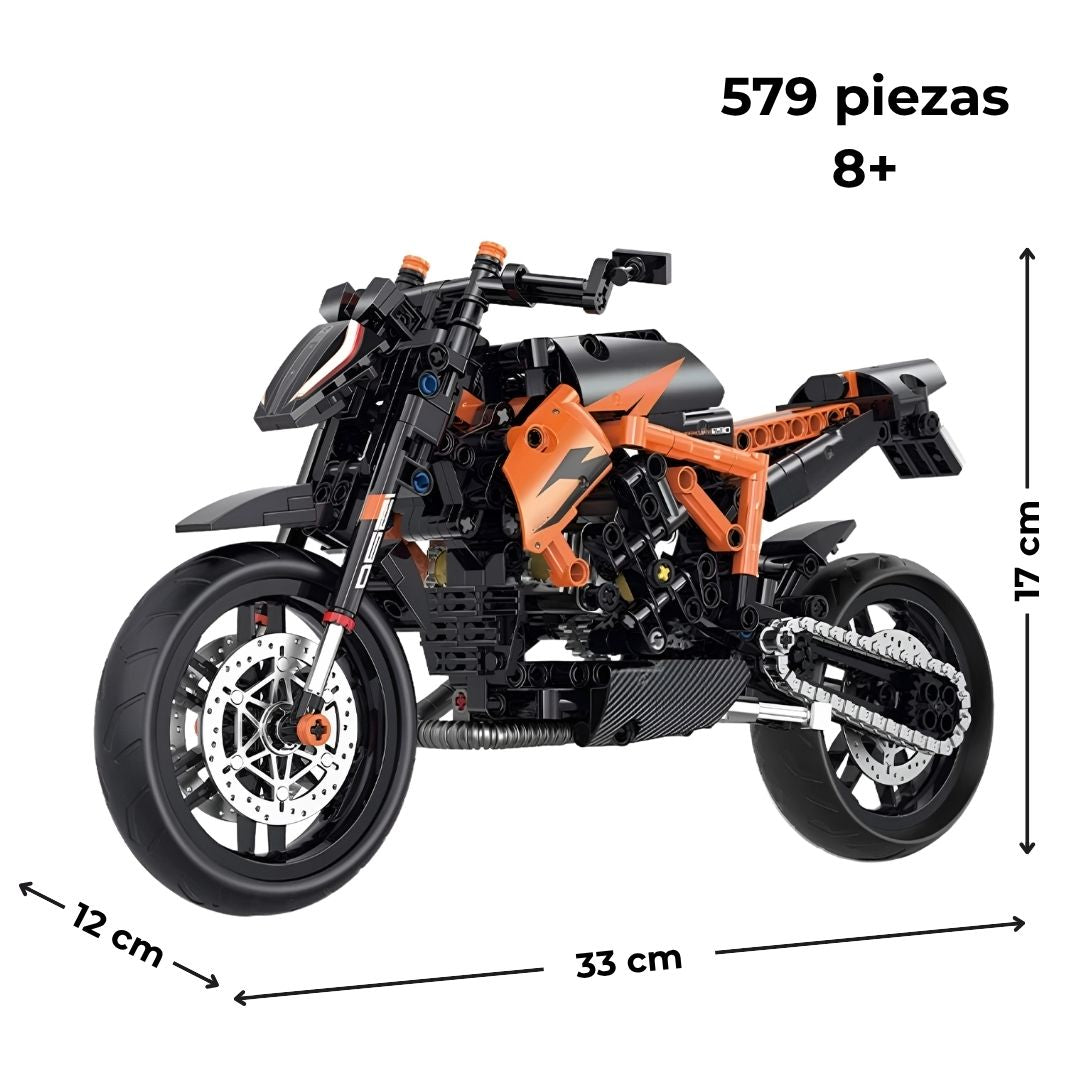 Moto deportiva de bloques tipo Technic a escala 1:8 con 579 piezas, dimensiones en cm y edad recomendada a partir de 8 años – vista sobre fondo blanco.