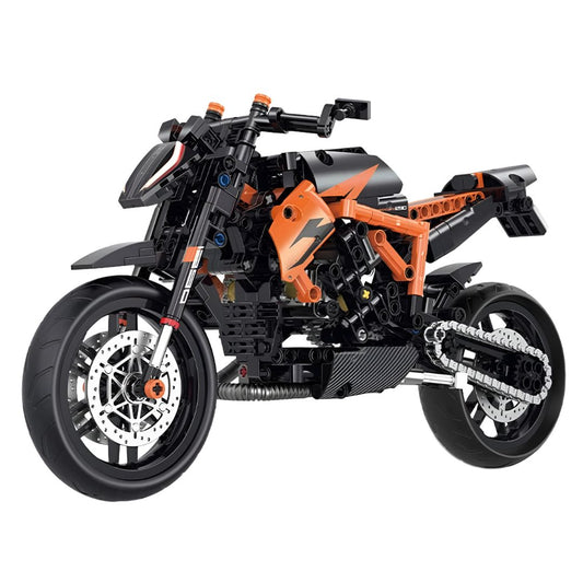 Moto de bloques tipo Technic con 579 piezas sobre fondo blanco