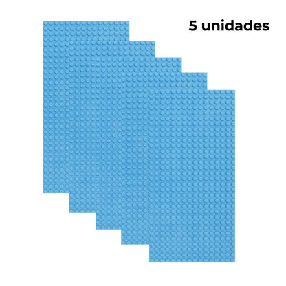 Pack de 5 placas base azul claro de construcción, tamaño 16x32 puntos, compatibles con bloques tipo Lego – ideal para ampliar superficies de juego o proyectos.